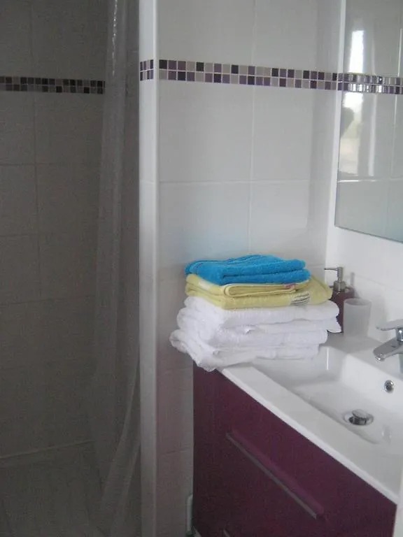 Maison Venitia Aussonne B&B