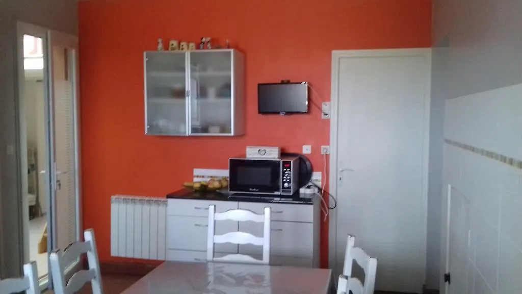 Maison Venitia Aussonne B&B